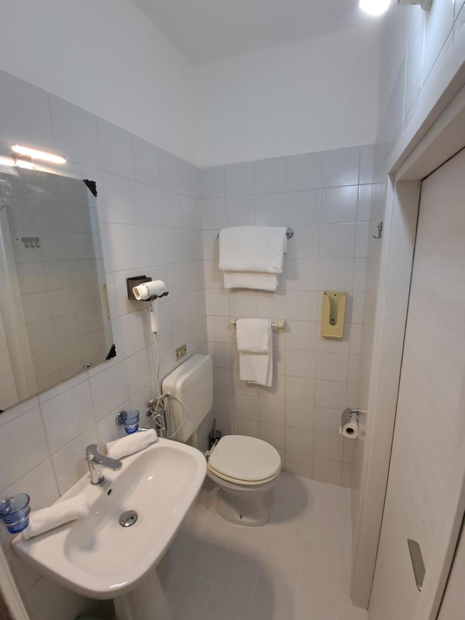 Hotel Tito 2 Mestre Extérieur photo