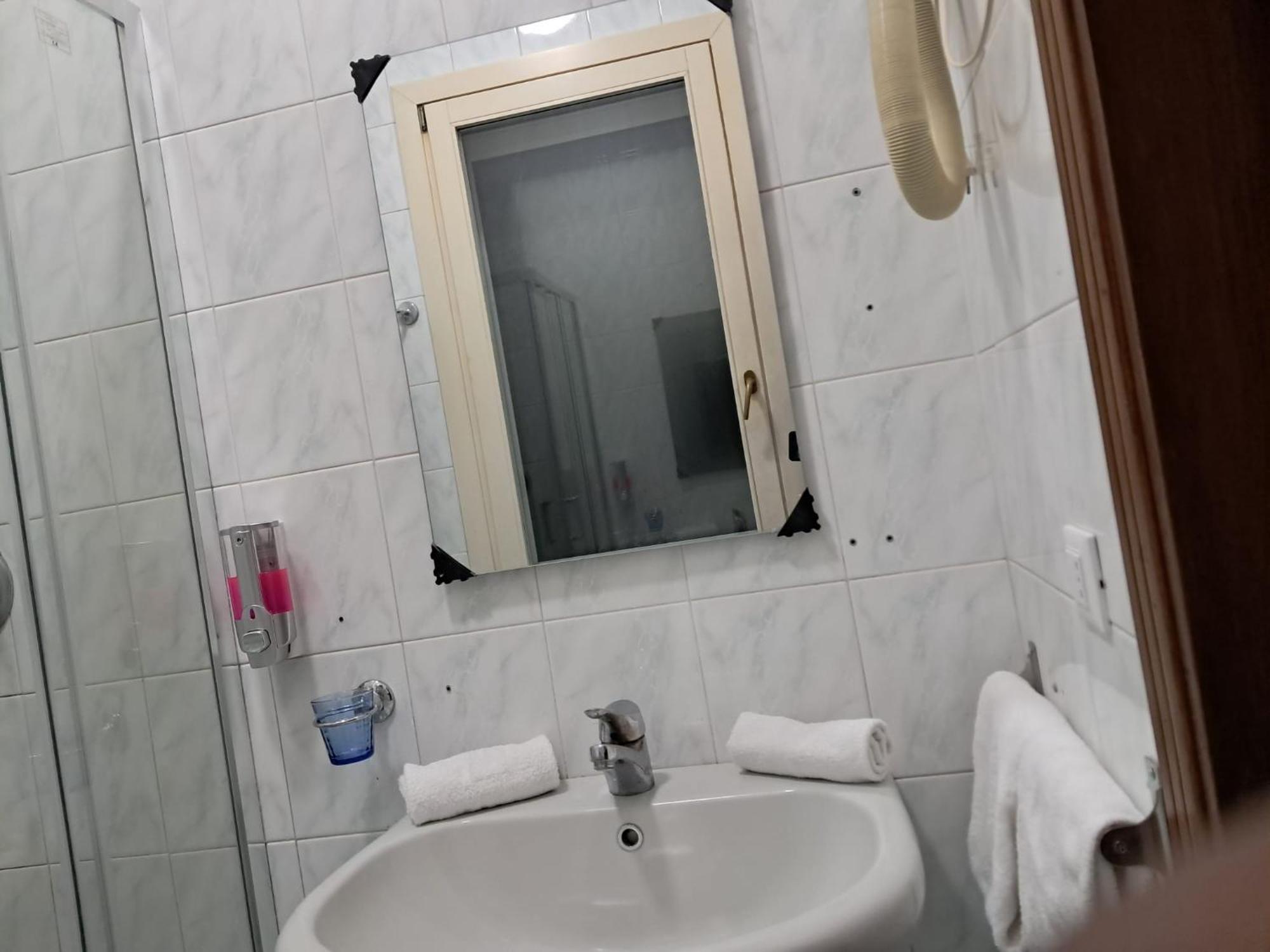 Hotel Tito 2 Mestre Extérieur photo